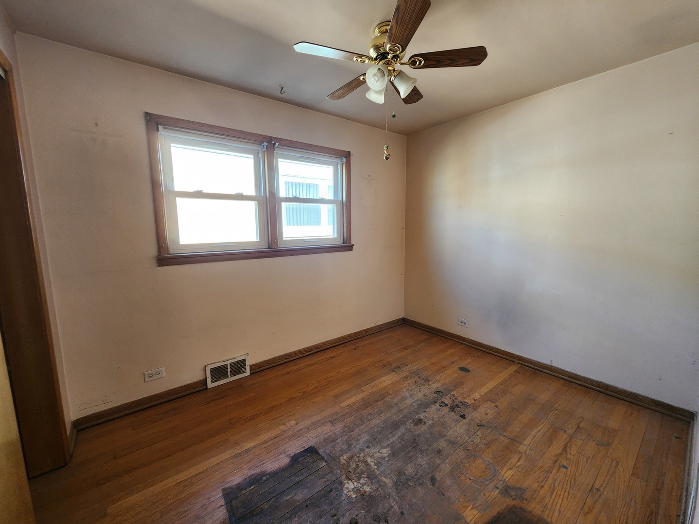 5711 South Mayfield Avenue Chicago IL 60638