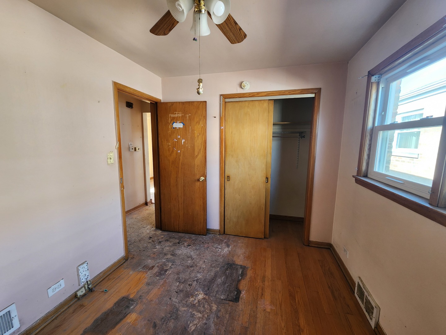 5711 South Mayfield Avenue Chicago IL 60638