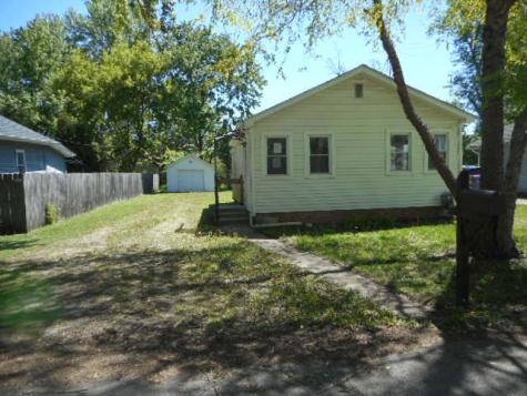 121 Lakewood Avenue Crystal Lake IL 60014