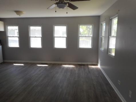 121 Lakewood Avenue Crystal Lake IL 60014