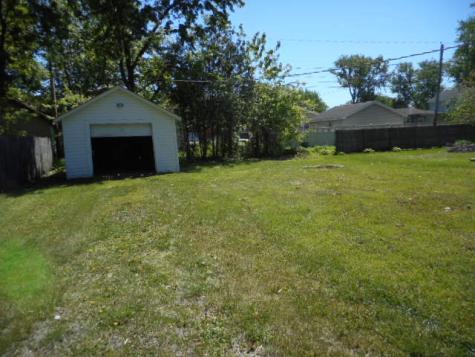 121 Lakewood Avenue Crystal Lake IL 60014