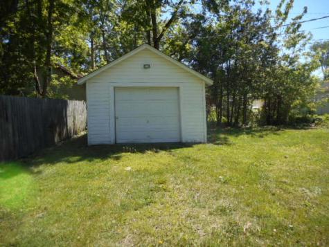 121 Lakewood Avenue Crystal Lake IL 60014