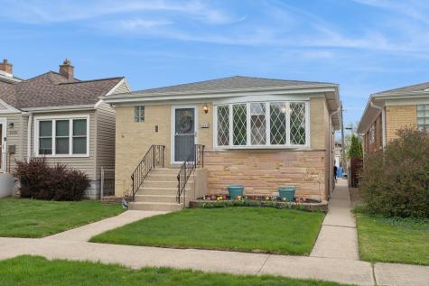 3227 North Pioneer Avenue Chicago IL 60634