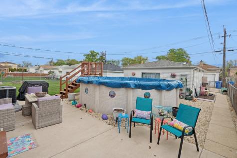 3227 North Pioneer Avenue Chicago IL 60634
