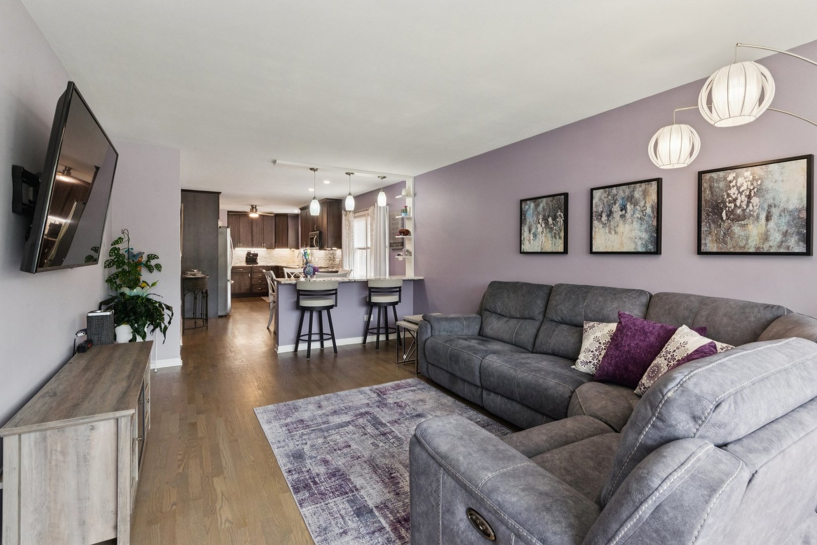 3227 North Pioneer Avenue Chicago IL 60634