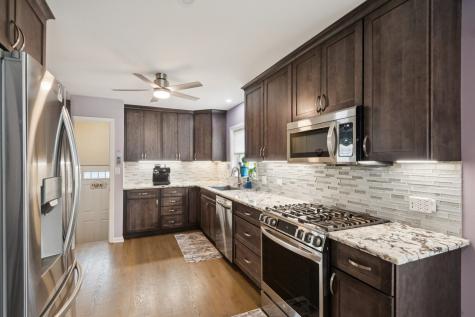 3227 North Pioneer Avenue Chicago IL 60634
