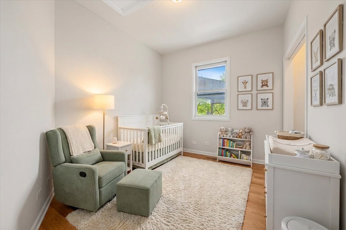 1757 West Newport Avenue Chicago IL 60657