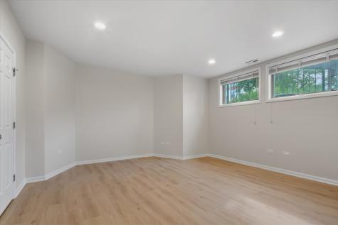1757 West Newport Avenue Chicago IL 60657