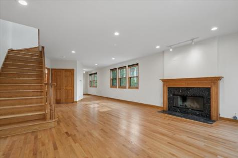 1757 West Newport Avenue Chicago IL 60657