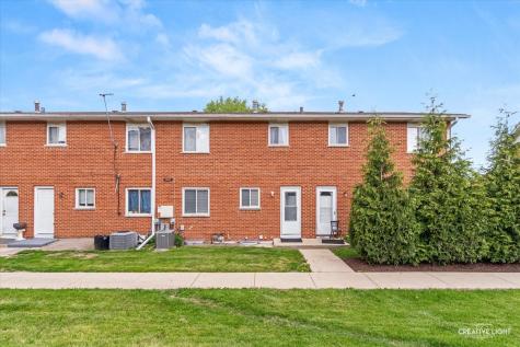 1340 Monomoy Street Aurora IL 60506
