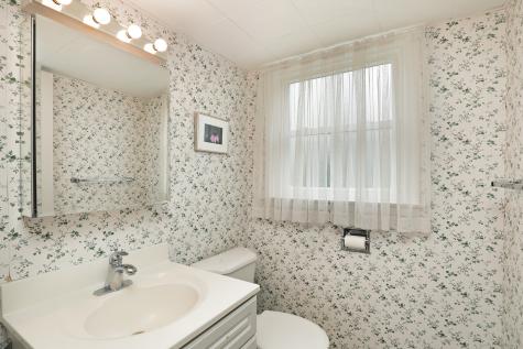 1504 Sequoia Trail Glenview IL 60025