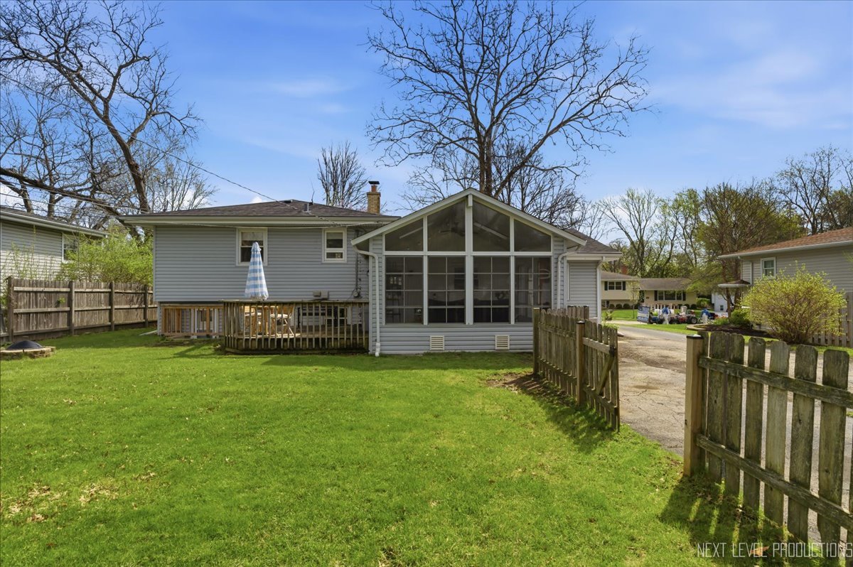 1209 Laurel Lane Naperville IL 60540