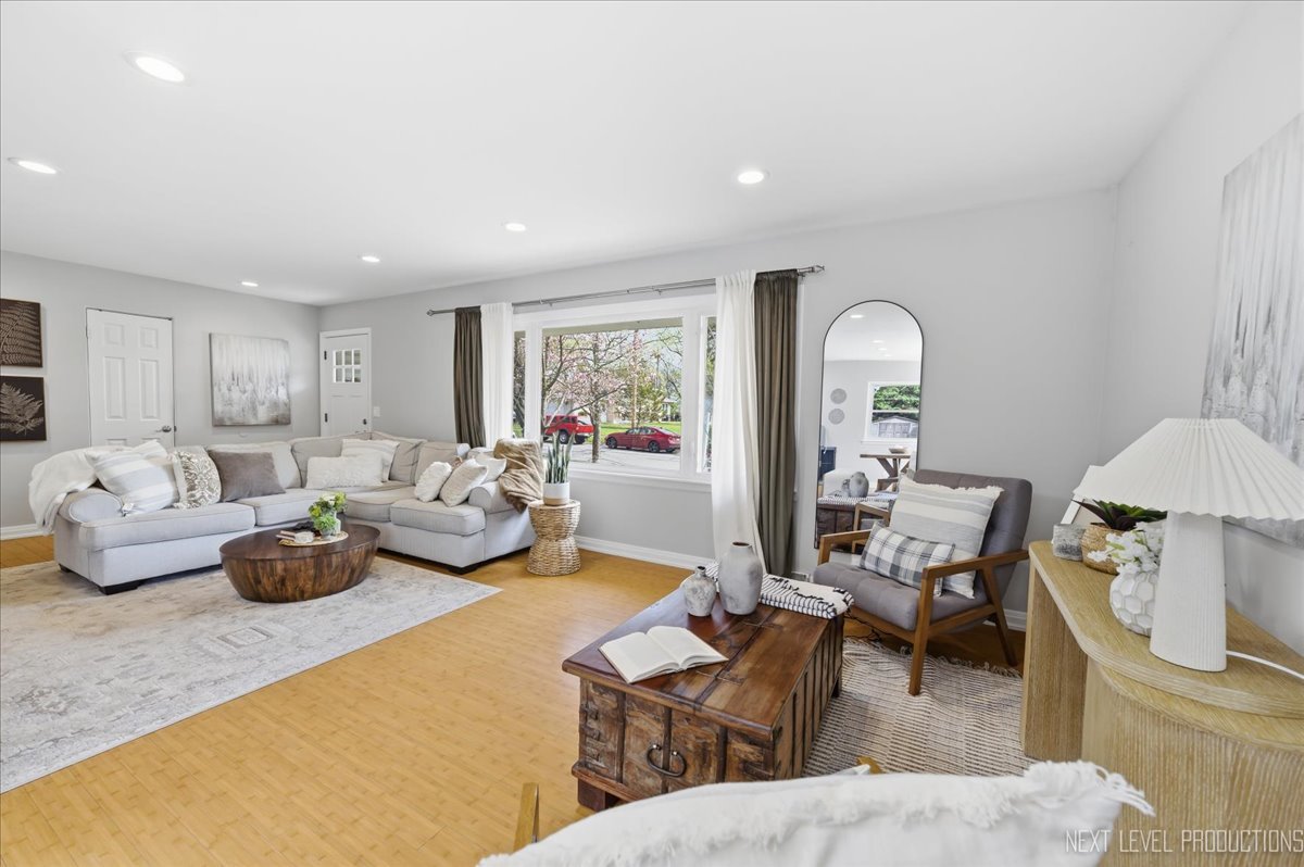 1209 Laurel Lane Naperville IL 60540