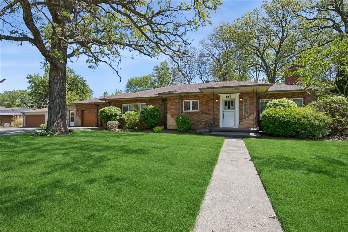 667 North Lake Street Grayslake IL 60030
