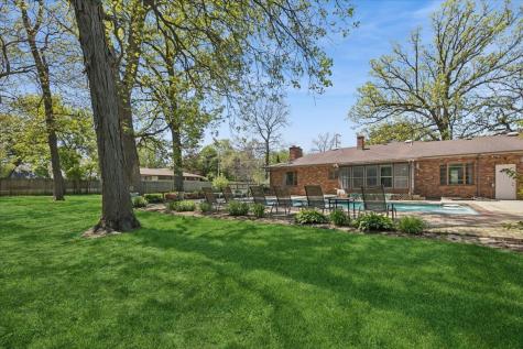 667 North Lake Street Grayslake IL 60030