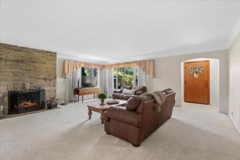667 North Lake Street Grayslake IL 60030