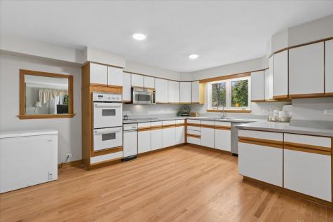 667 North Lake Street Grayslake IL 60030