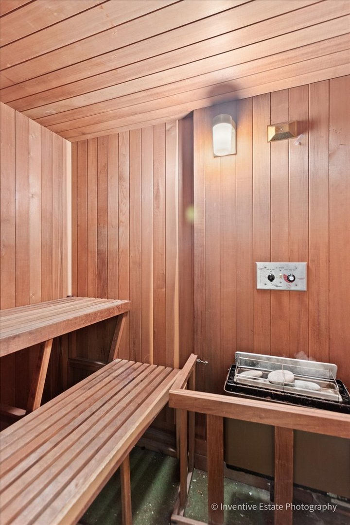 814 South Saylor Avenue Elmhurst IL 60126