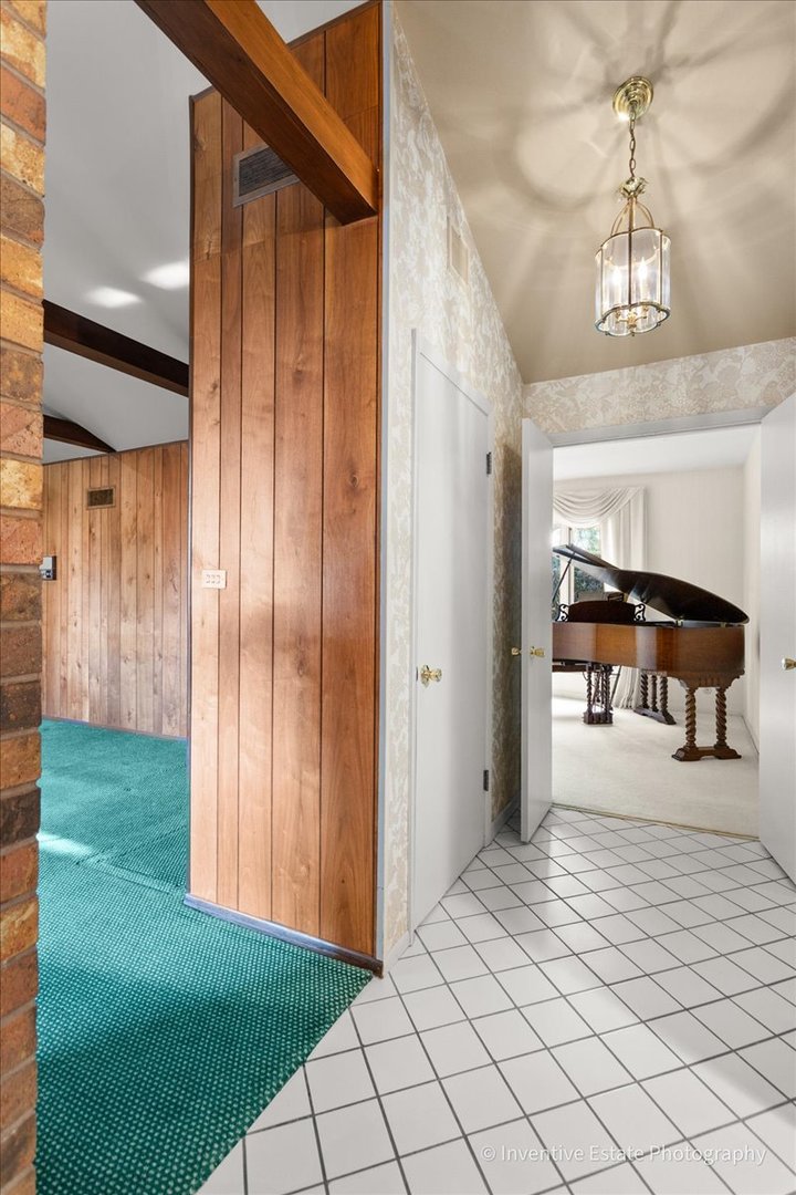 814 South Saylor Avenue Elmhurst IL 60126