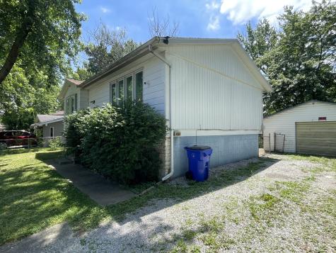 3265 Robin Drive Decatur IL 62526