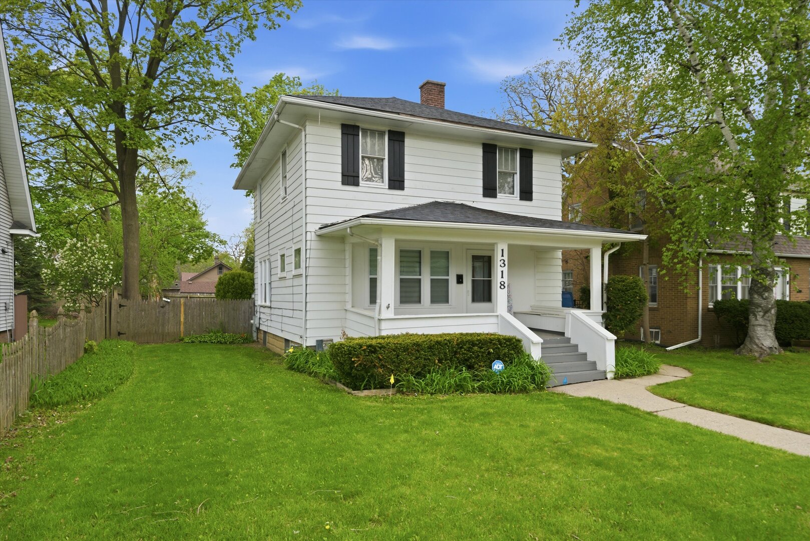 1318 North Jackson Street Waukegan IL 60085
