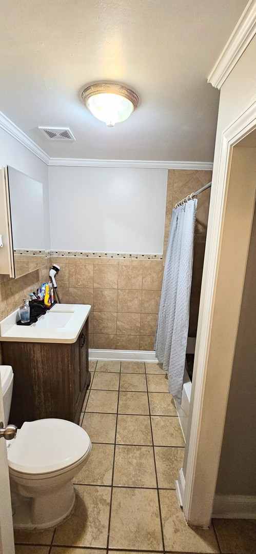 1035 Talma Street Aurora IL 60505