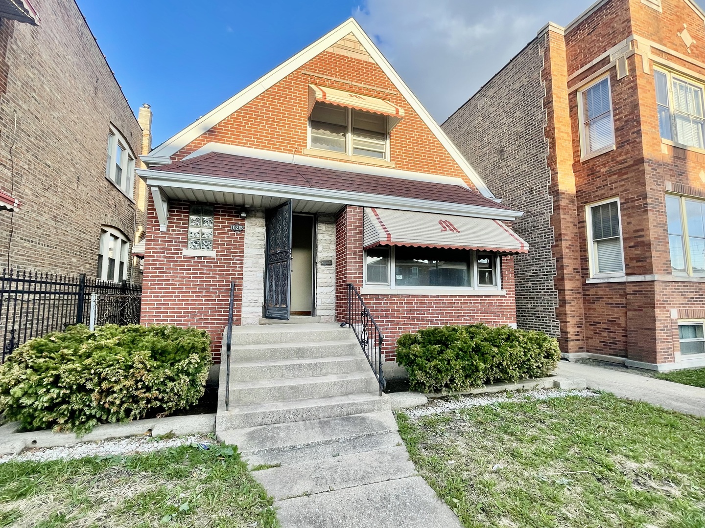 10209 South Vernon Avenue Chicago IL 60628