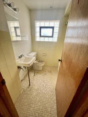 10209 South Vernon Avenue Chicago IL 60628