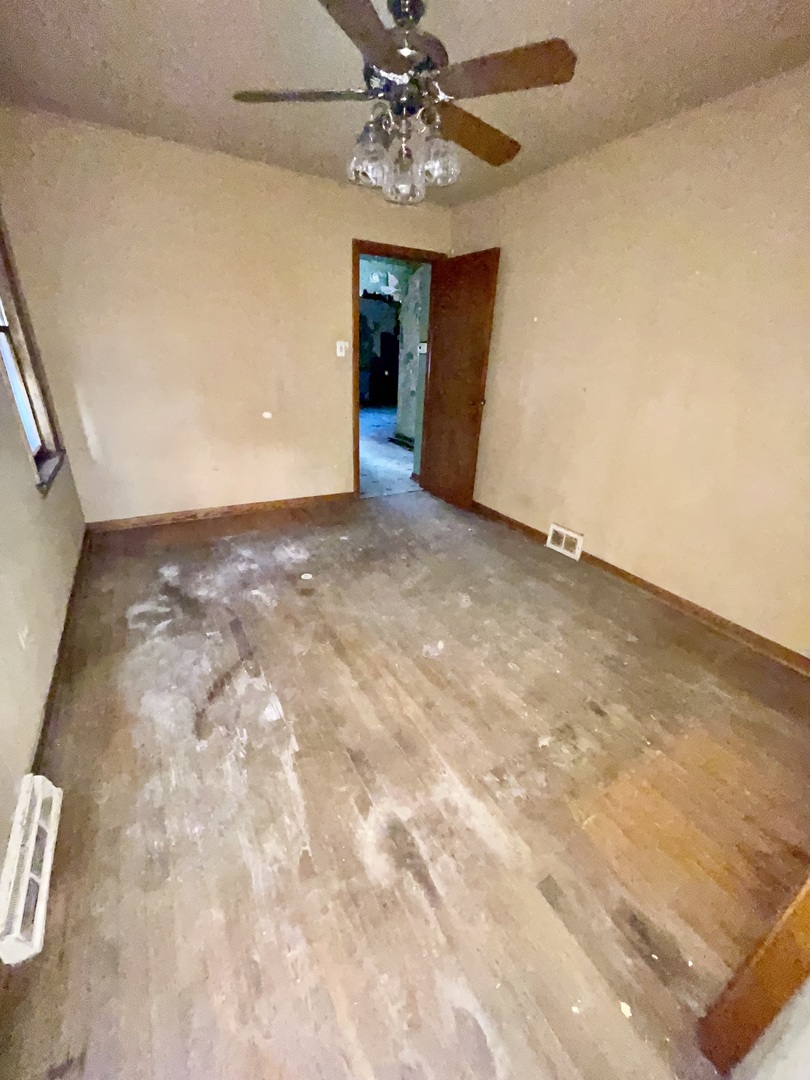 10209 South Vernon Avenue Chicago IL 60628