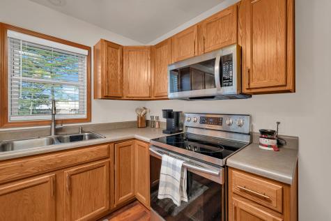 209 North Pine Street Gardner IL 60424