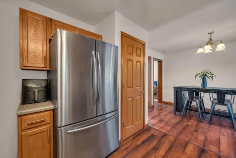 209 North Pine Street Gardner IL 60424