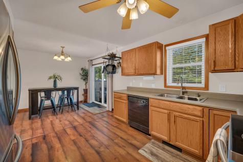 209 North Pine Street Gardner IL 60424
