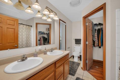 209 North Pine Street Gardner IL 60424