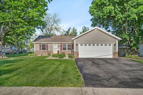 209 North Pine Street Gardner IL 60424
