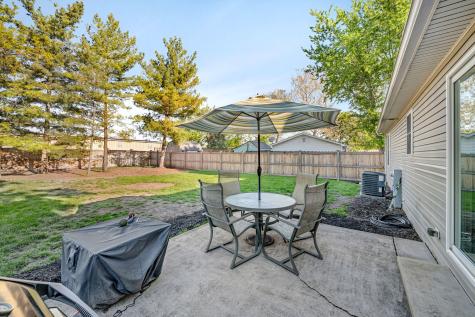 209 North Pine Street Gardner IL 60424
