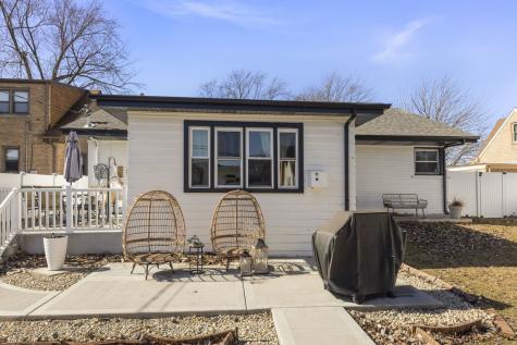 9525 Parkside Avenue Oak Lawn IL 60453