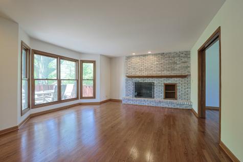 37 Mark Drive Hawthorn Woods IL 60047