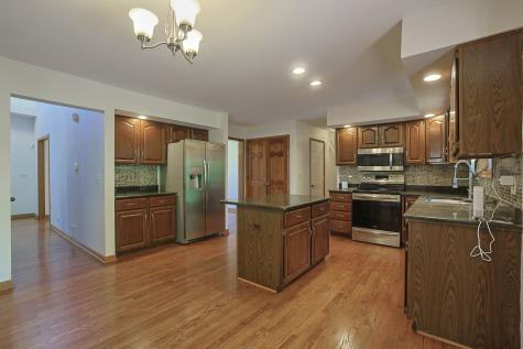 37 Mark Drive Hawthorn Woods IL 60047