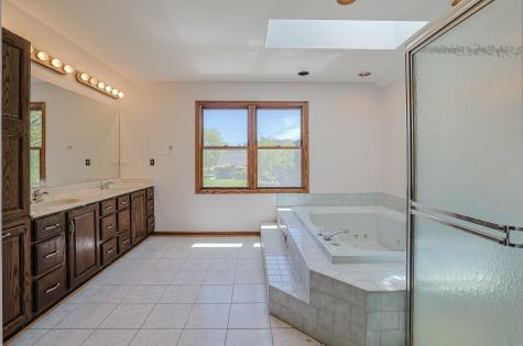37 Mark Drive Hawthorn Woods IL 60047