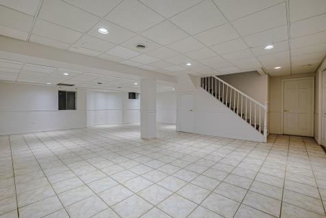 37 Mark Drive Hawthorn Woods IL 60047