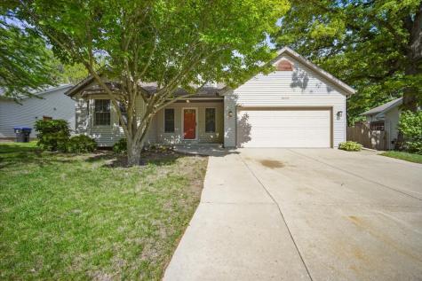 2506 Timberview Drive Bloomington IL 61701