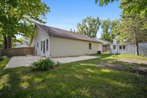 2506 Timberview Drive Bloomington IL 61701