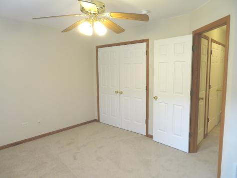 2041 Lisbon Road Morris IL 60450