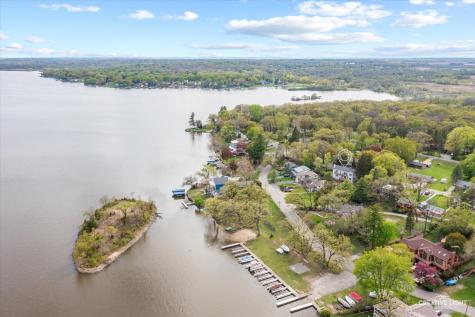 4520 West Shore Drive Wonder Lake IL 60097