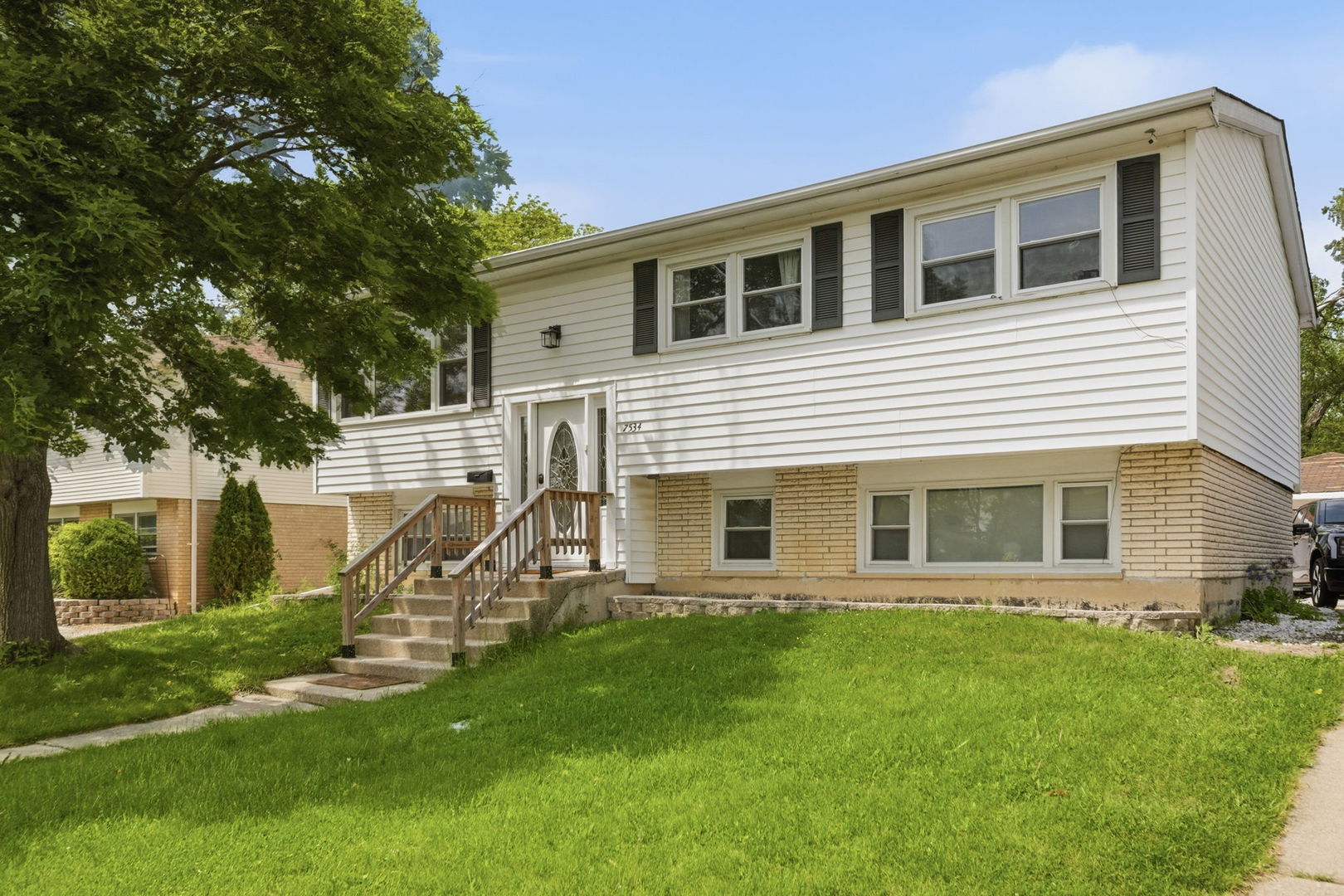 7534 163RD Street Tinley Park IL 60477