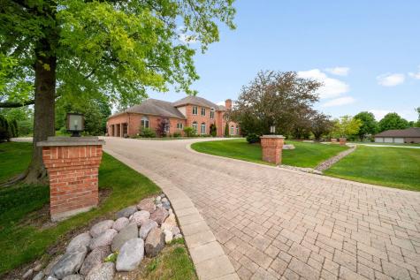 1710 Galloway Circle Inverness IL 60010
