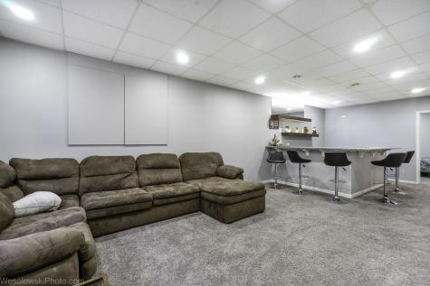 1907 East Grand Avenue Lindenhurst IL 60046