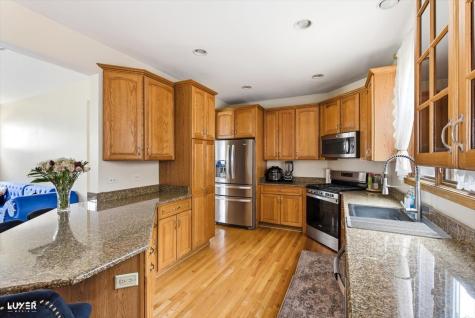 5900 West 90th Street Oak Lawn IL 60453