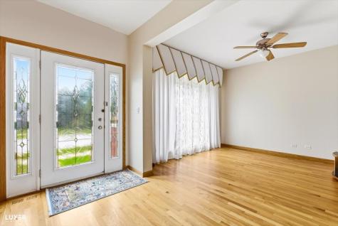 5900 West 90th Street Oak Lawn IL 60453