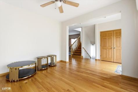 5900 West 90th Street Oak Lawn IL 60453